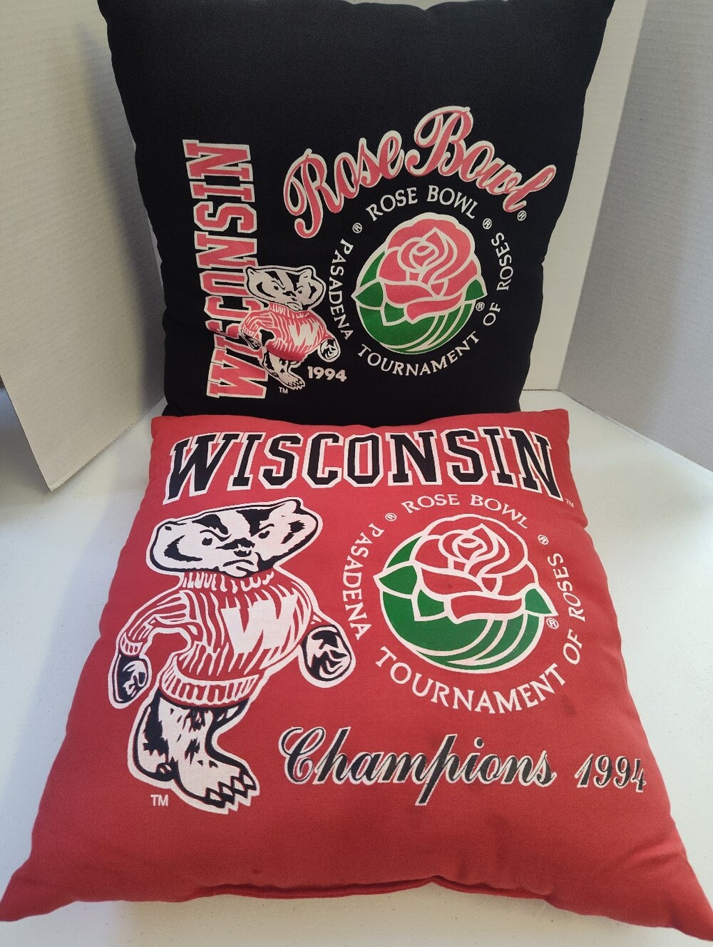 Vtg Lot Of 2 Wisconsin Badgers 1994 Rose Bowl Champions Pillow Red Black NCAA